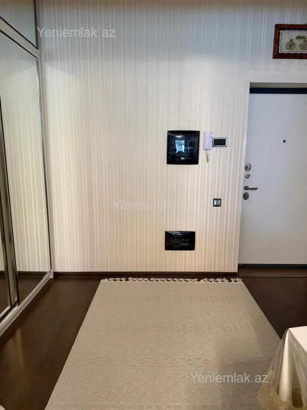 Satılır 3 otaqlı yeni tikili 90 m²
