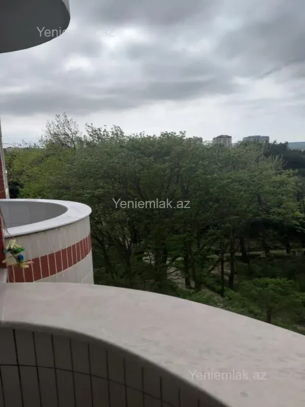 Satılır 4 otaqlı yeni tikili 110 m²