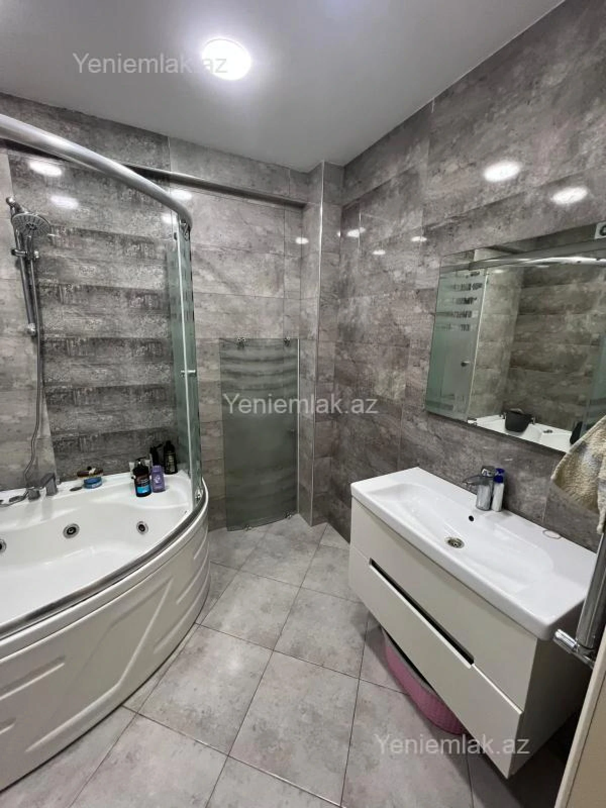 Satılır 4 otaqlı yeni tikili 110 m²