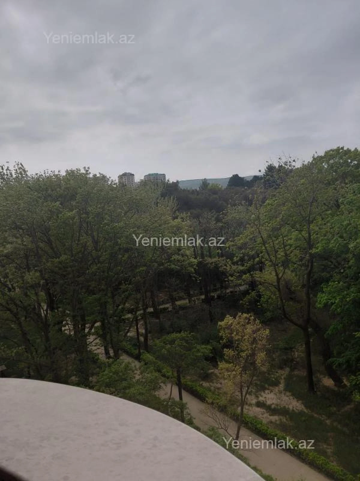 Satılır 4 otaqlı yeni tikili 110 m²
