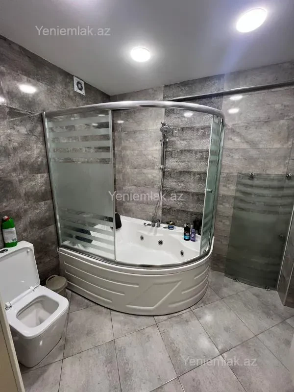 Satılır 4 otaqlı yeni tikili 110 m²