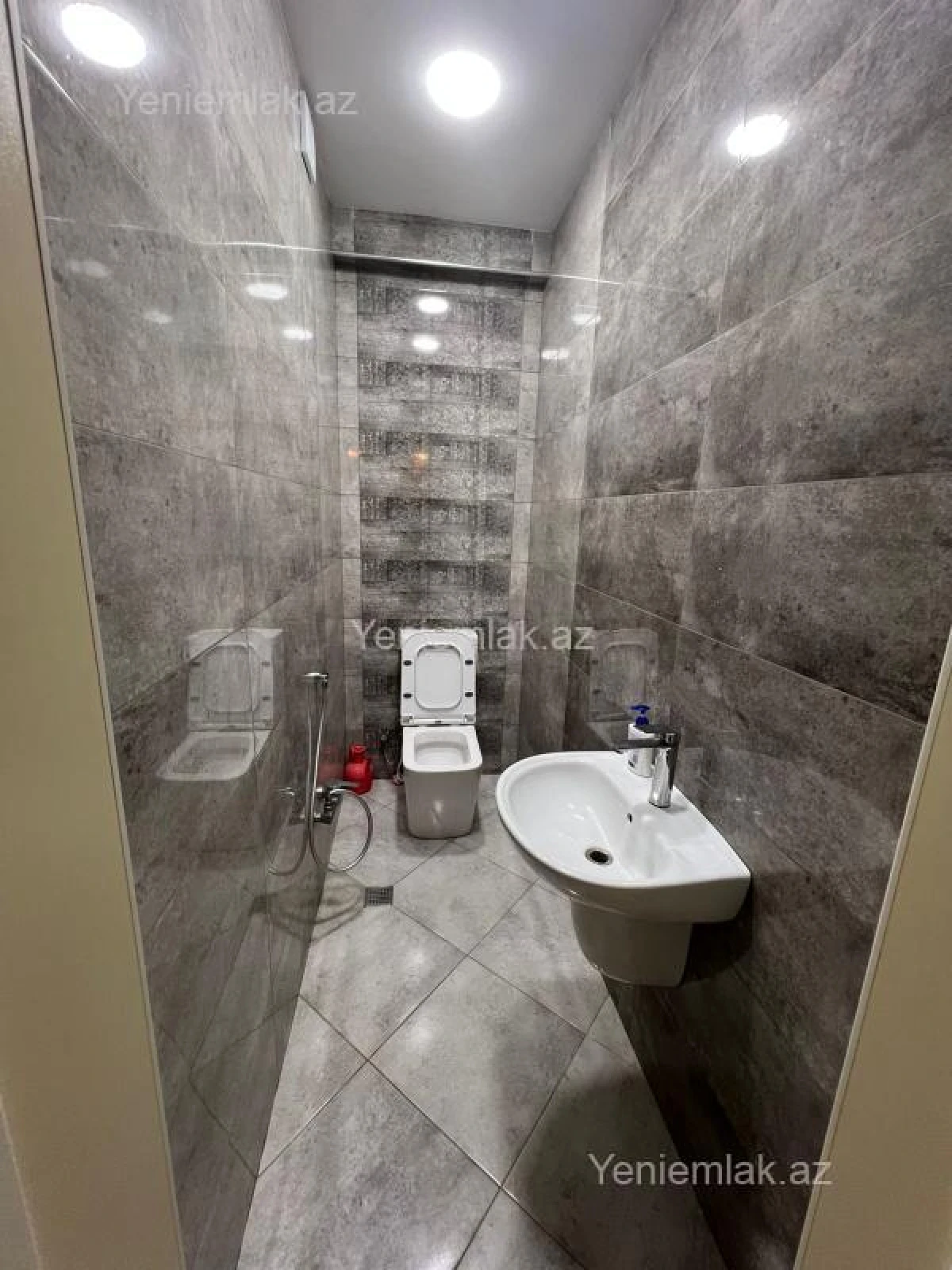 Satılır 4 otaqlı yeni tikili 110 m²