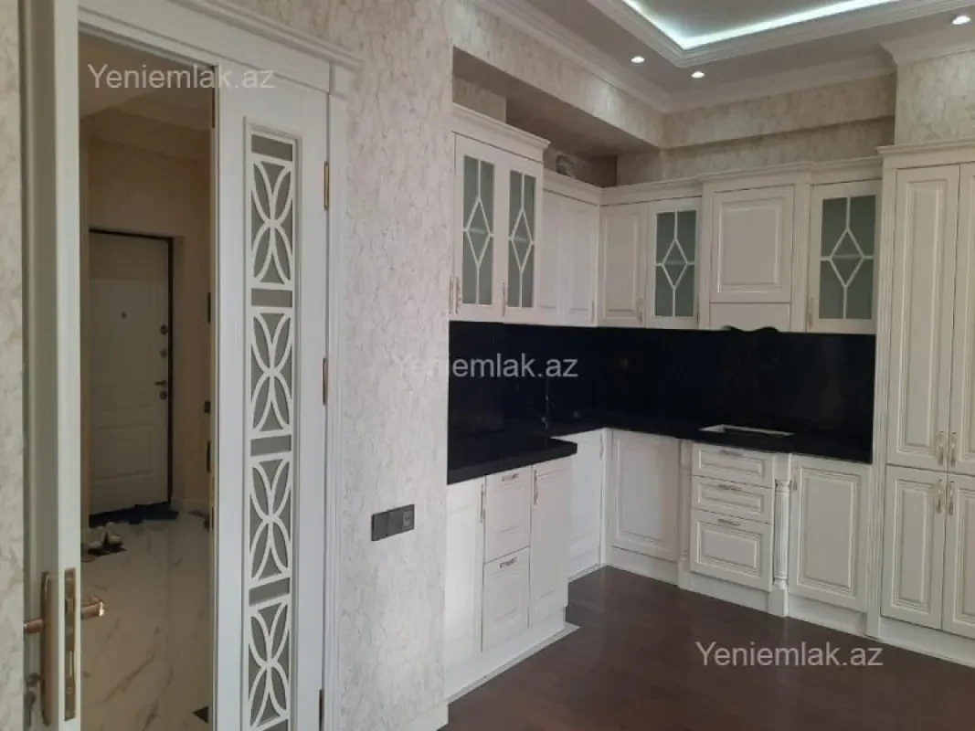 Satılır 4 otaqlı yeni tikili 110 m²