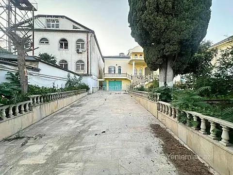 Satılır 13 otaqlı həyət evi 500 m² — Bakı, Xətai 13 otaq 500.00 m²