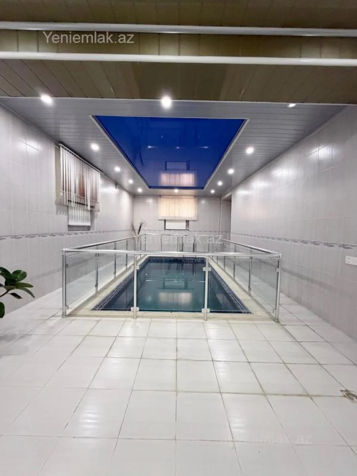 Satılır 9 otaqlı həyət evi 800 m²