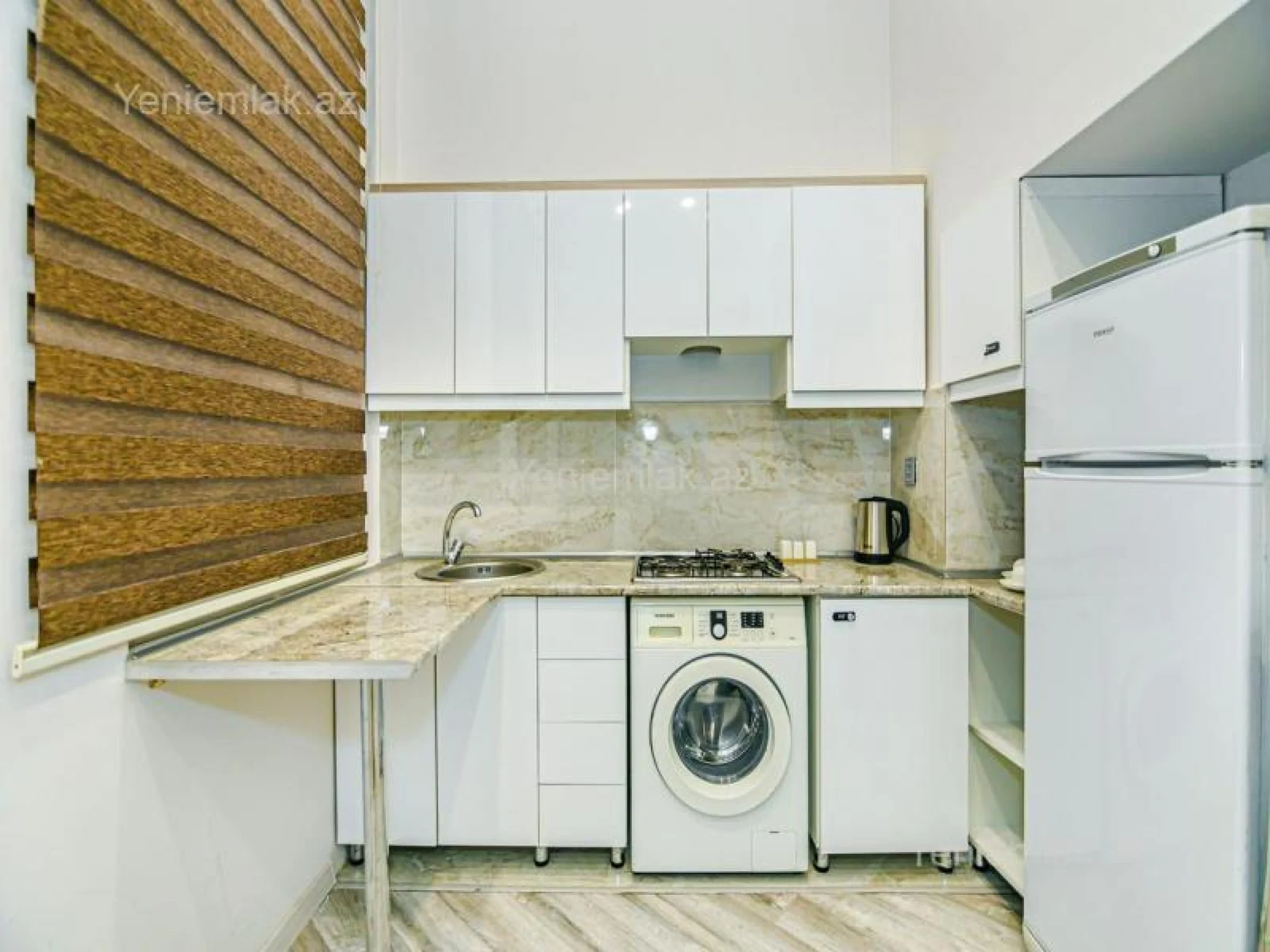 Satılır 2 otaqlı köhnə tikili 60 m²