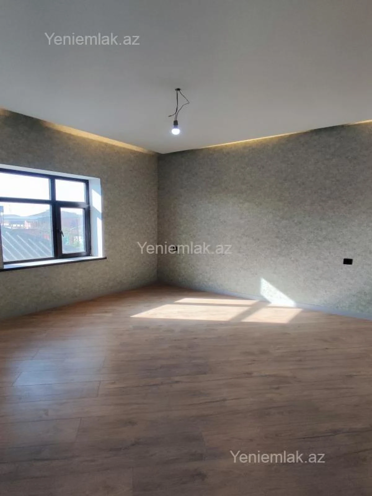 Satılır 4 otaqlı həyət evi 200 m²