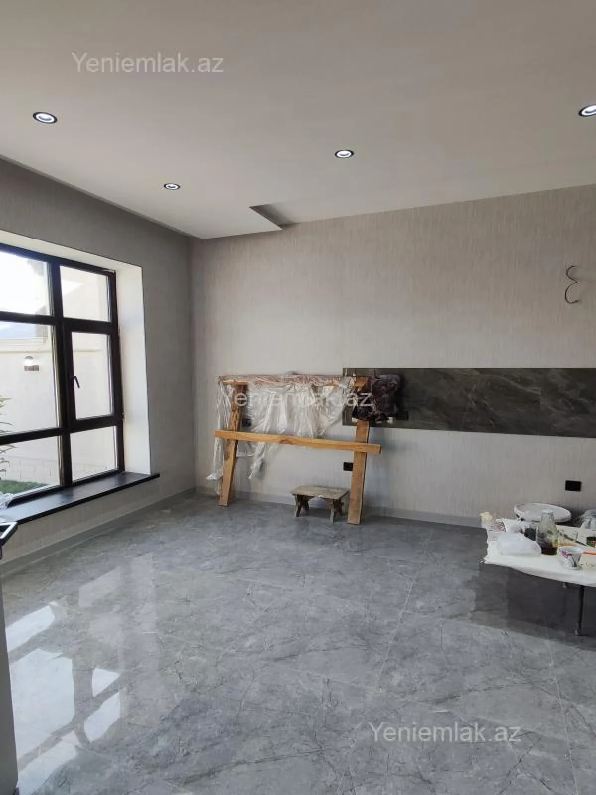 Satılır 4 otaqlı həyət evi 200 m²
