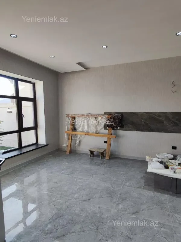 Satılır 4 otaqlı həyət evi 200 m²
