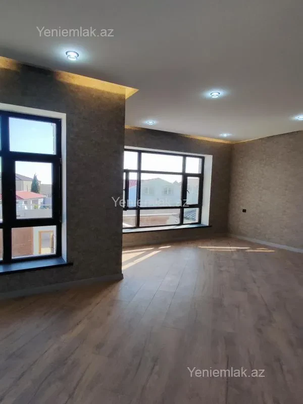 Satılır 4 otaqlı həyət evi 200 m²