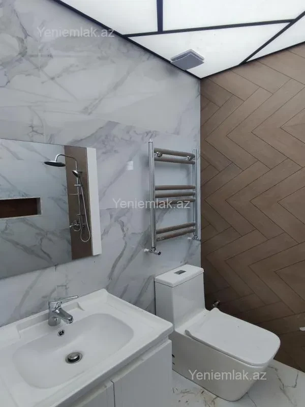Satılır 4 otaqlı həyət evi 200 m²