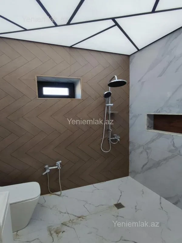 Satılır 4 otaqlı həyət evi 200 m²