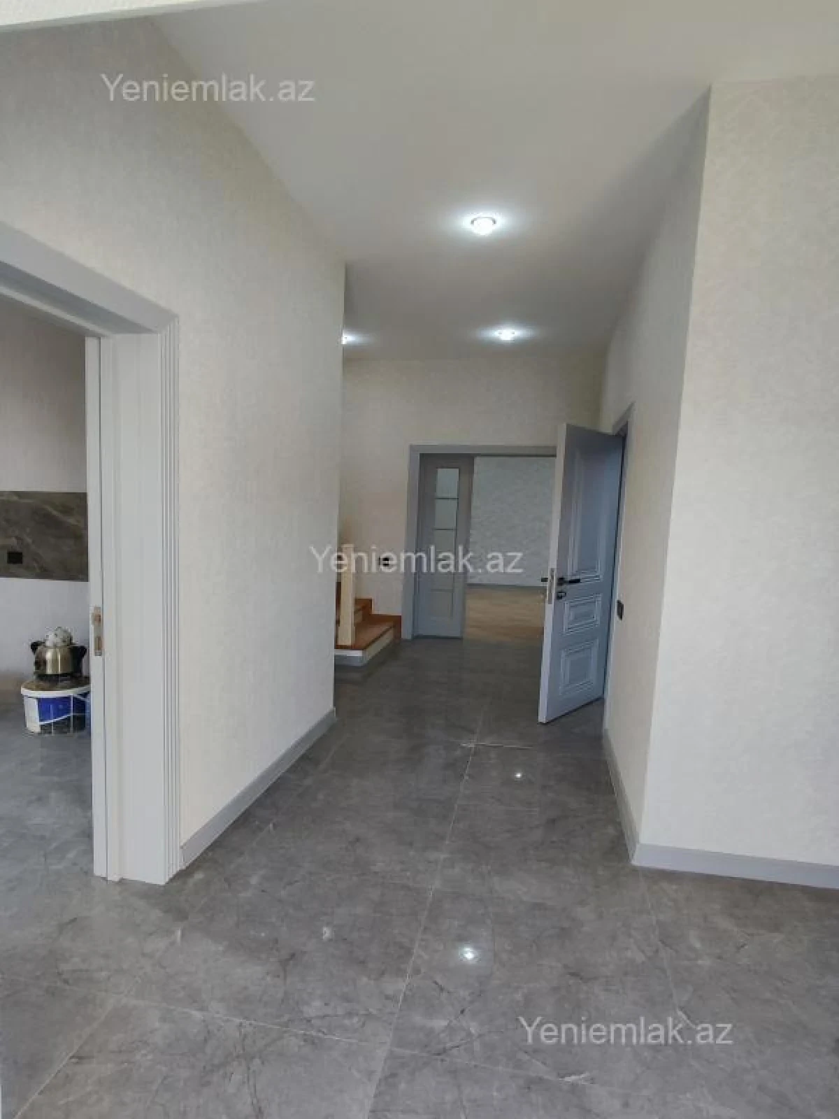 Satılır 4 otaqlı həyət evi 200 m²