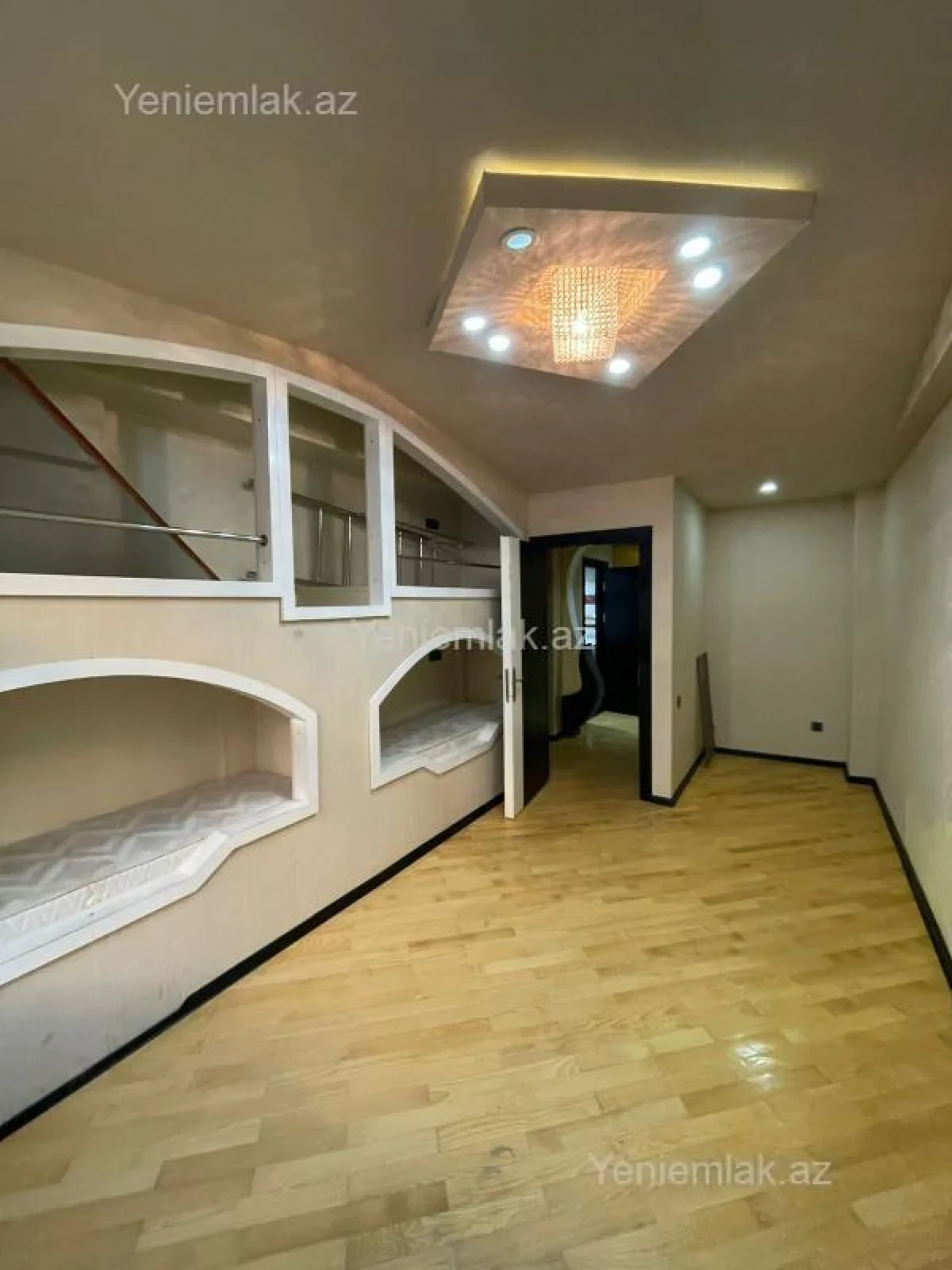 Satılır 3 otaqlı yeni tikili 97 m²