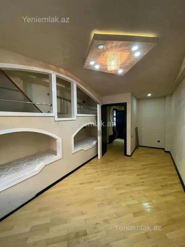 Satılır 3 otaqlı yeni tikili 97 m²