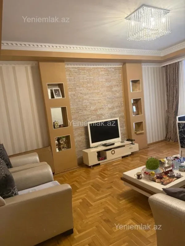 Satılır 3 otaqlı yeni tikili 128 m²