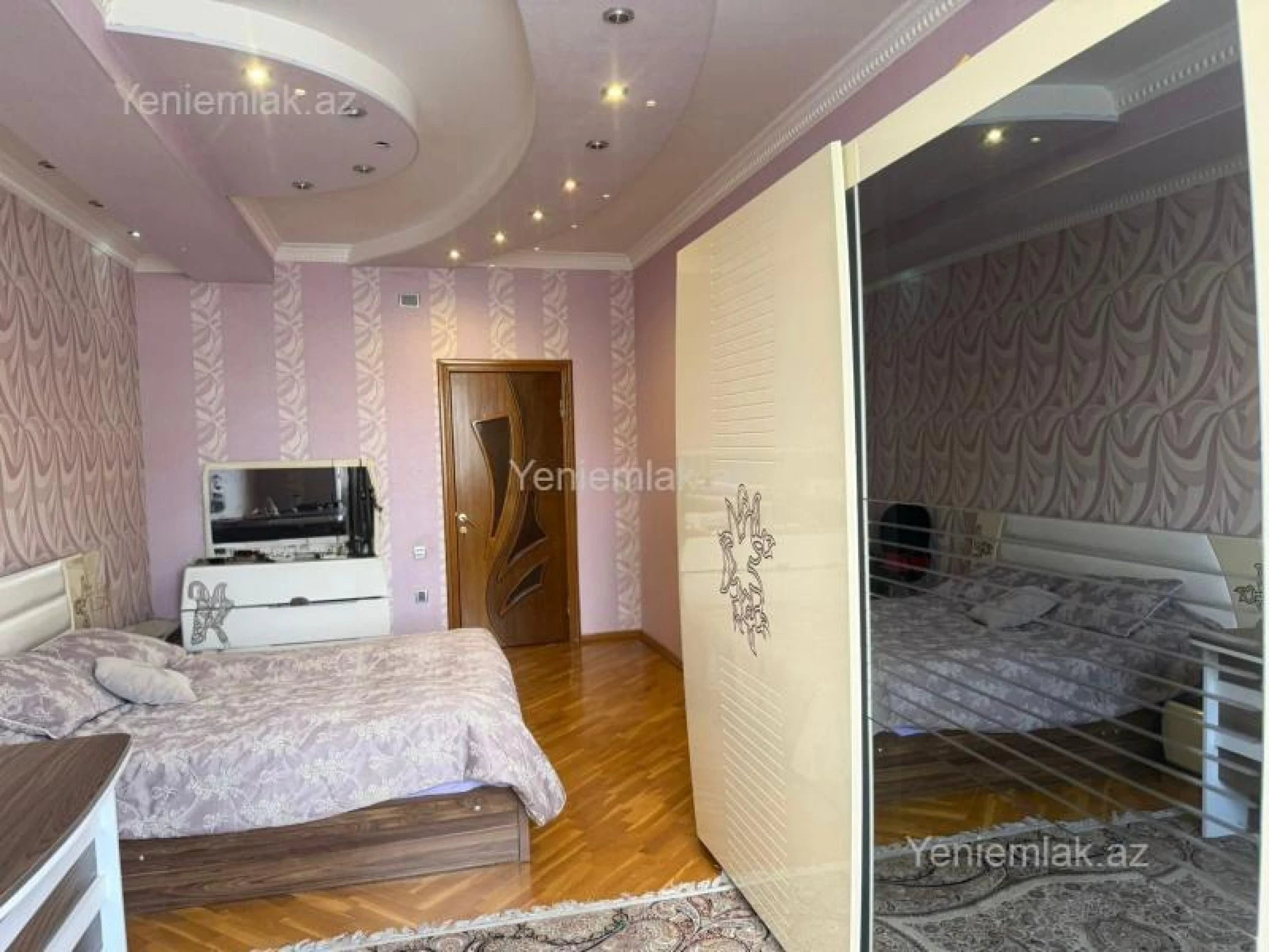Satılır 3 otaqlı yeni tikili 128 m²