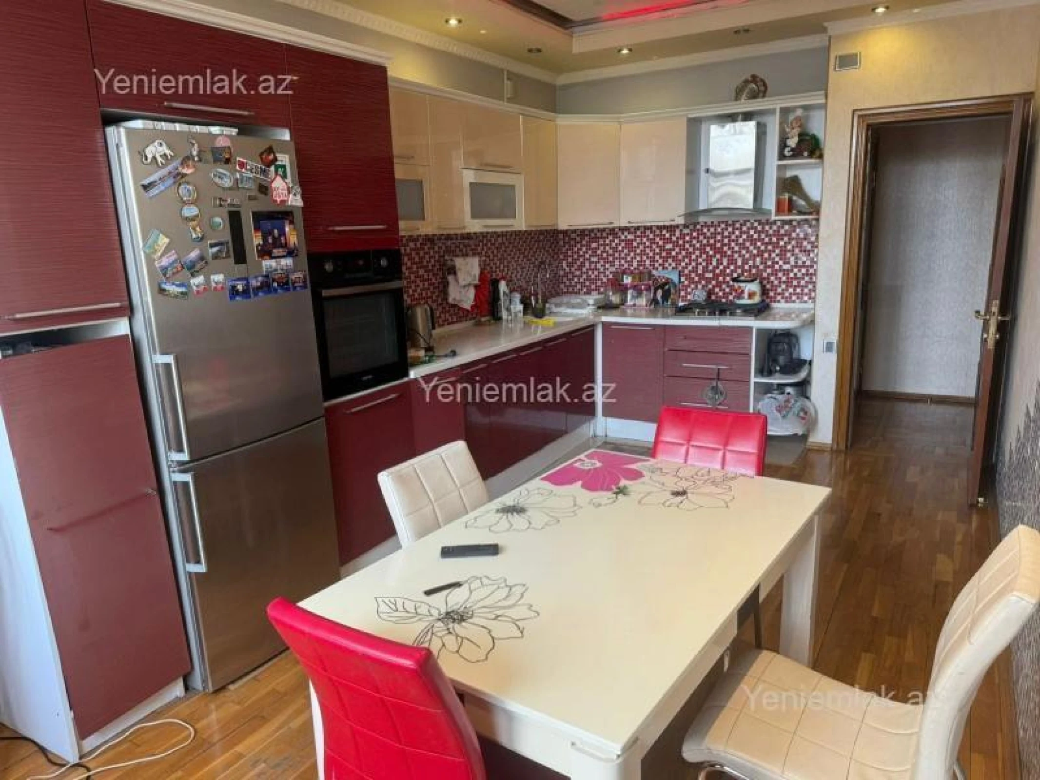 Satılır 3 otaqlı yeni tikili 128 m²