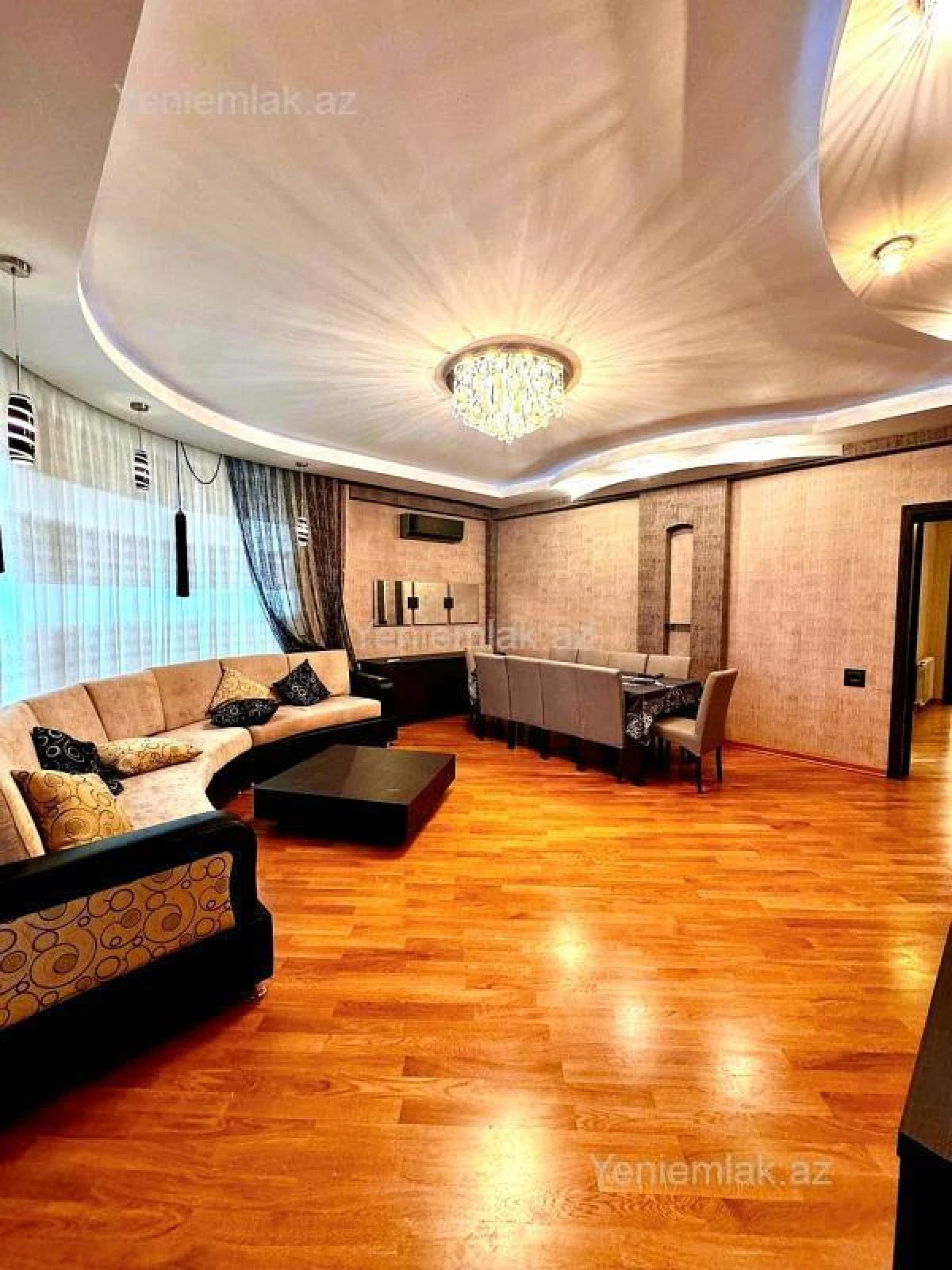 Satılır 3 otaqlı yeni tikili 150.5 m²