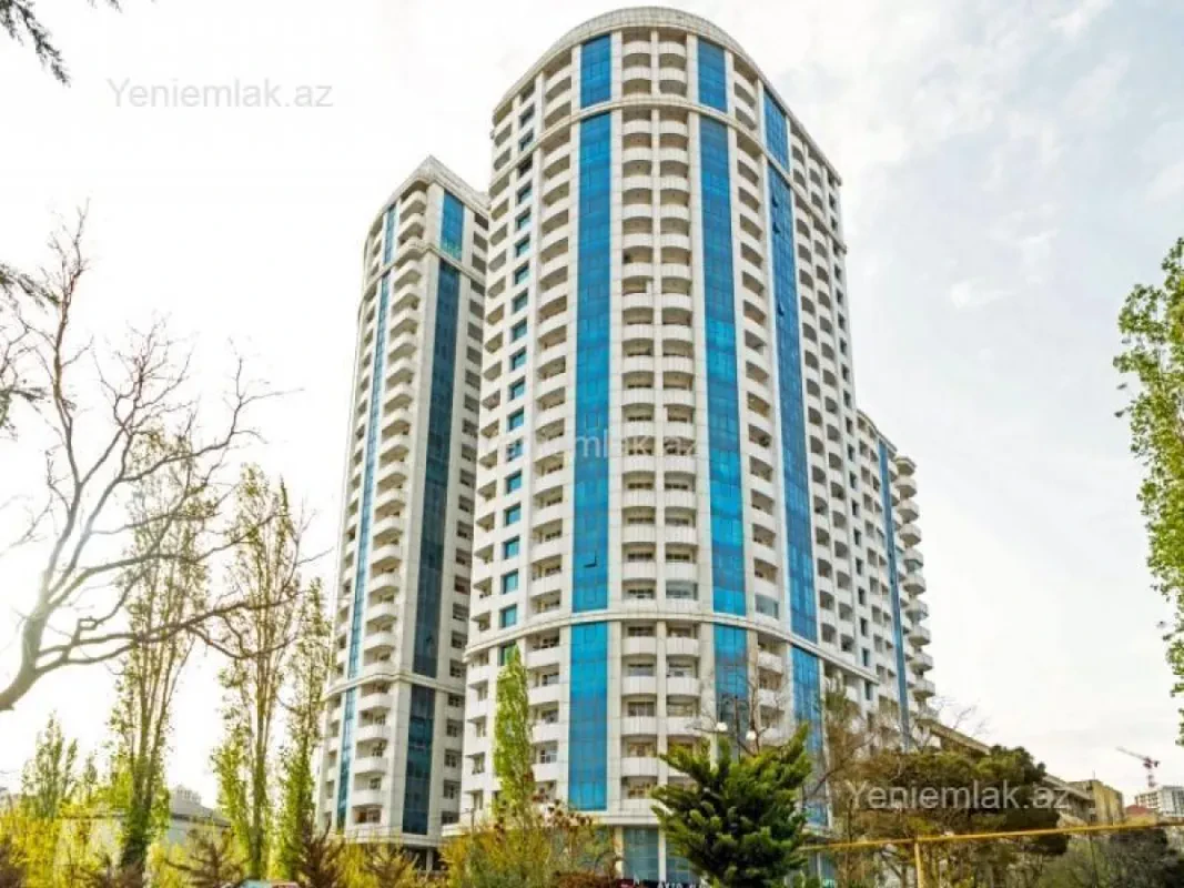 Satılır 3 otaqlı yeni tikili 137 m²