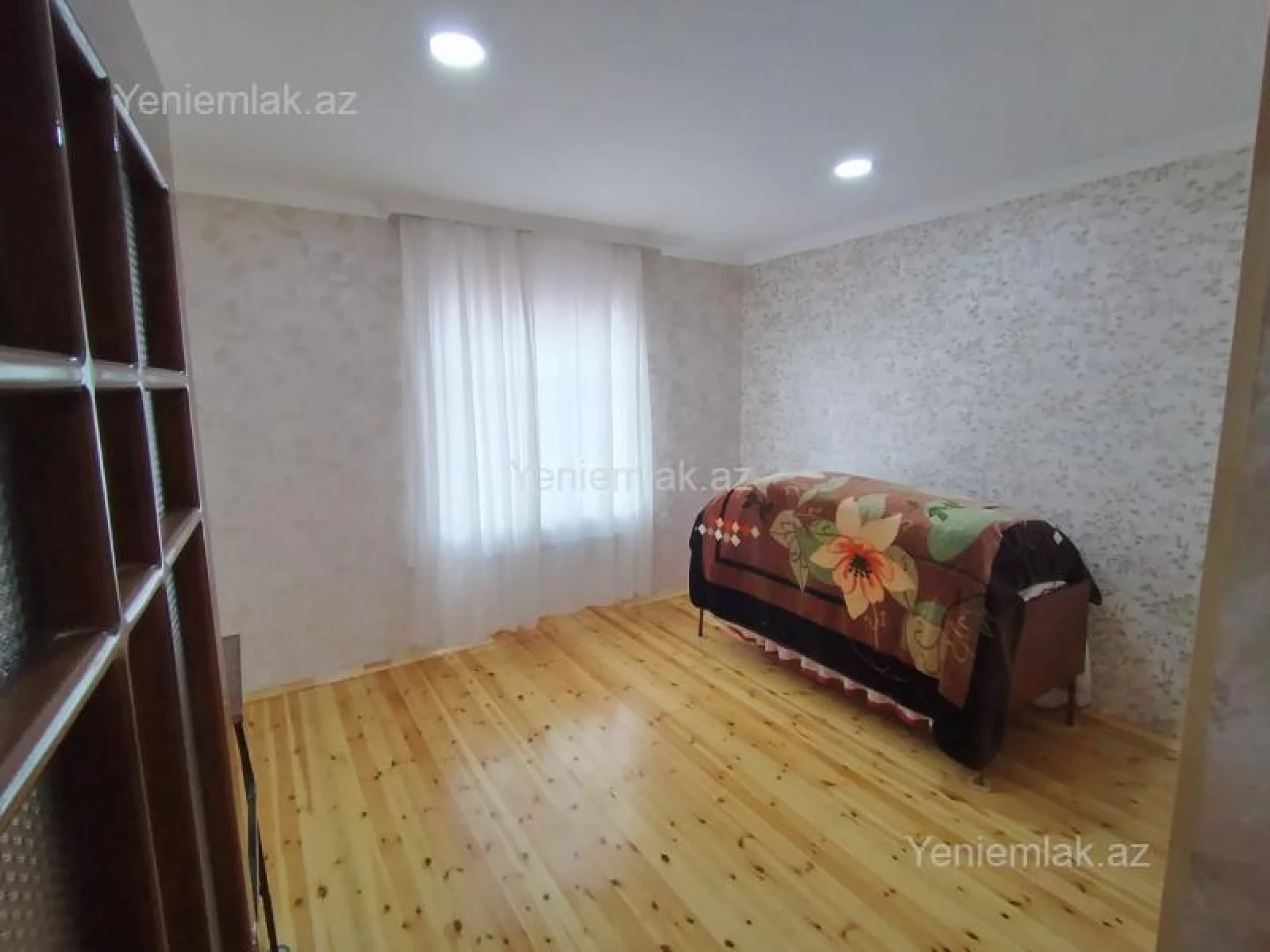 Satılır 6 otaqlı həyət evi 180 m²