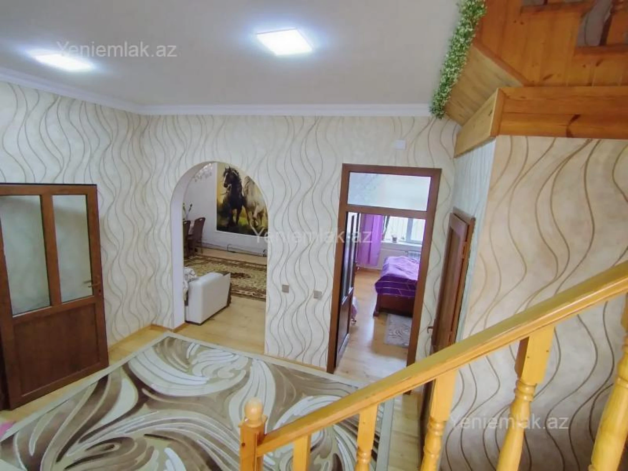 Satılır 6 otaqlı həyət evi 180 m²