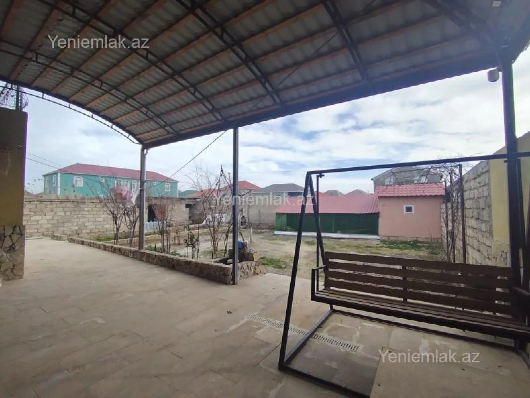 Satılır 6 otaqlı həyət evi 180 m²