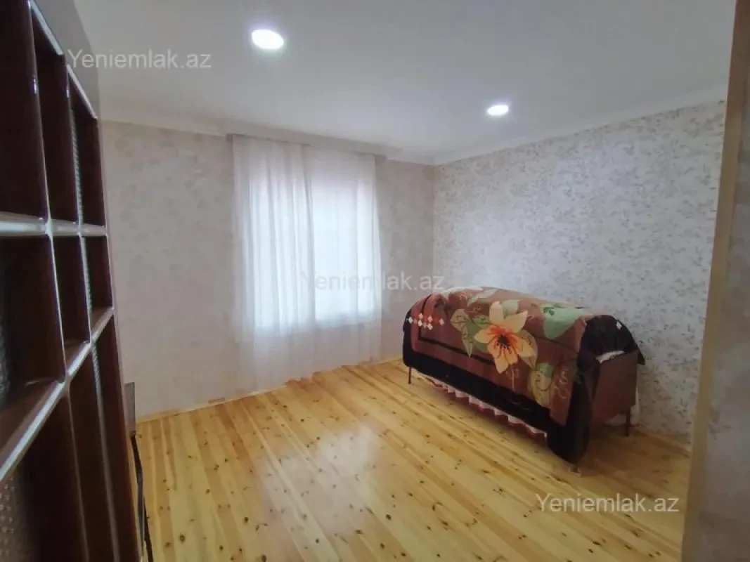 Satılır 6 otaqlı həyət evi 180 m²