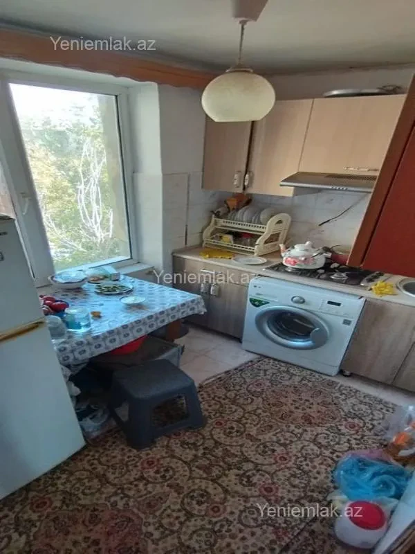 Satılır 3 otaqlı köhnə tikili 65 m²