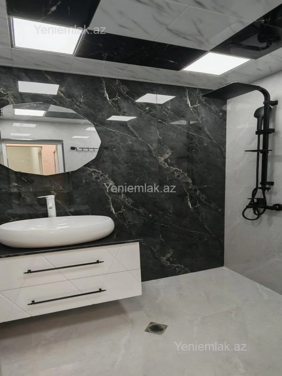 Satılır 3 otaqlı köhnə tikili 80 m²
