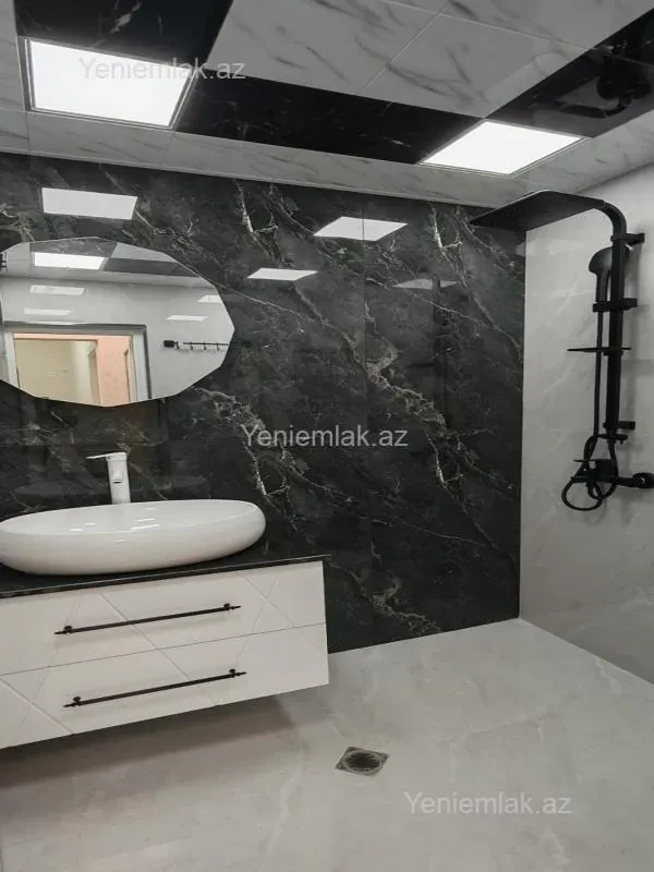 Satılır 3 otaqlı köhnə tikili 80 m²