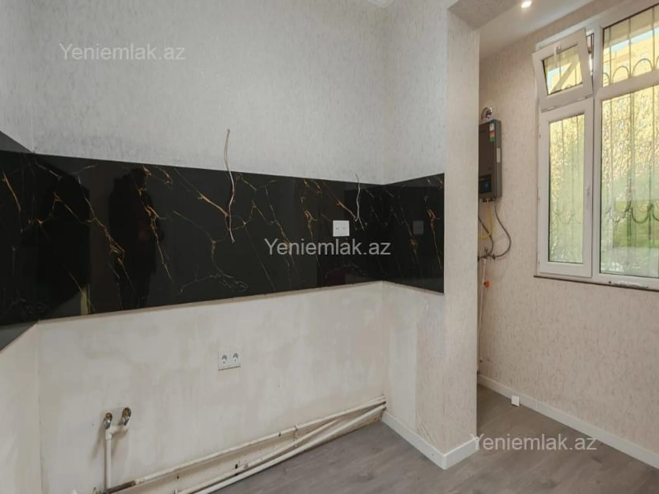 Satılır 3 otaqlı köhnə tikili 80 m²