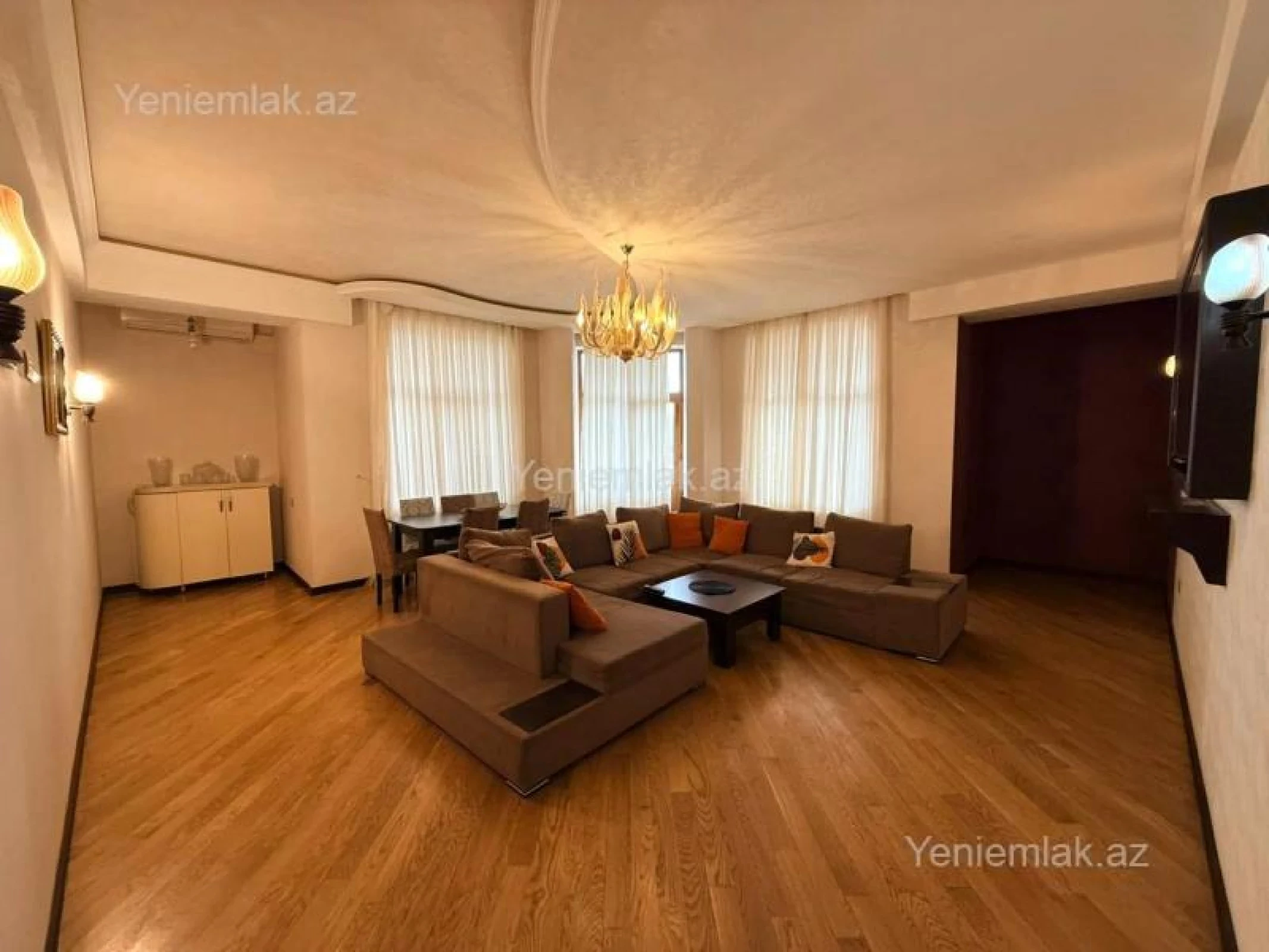 Satılır 3 otaqlı yeni tikili 180 m²