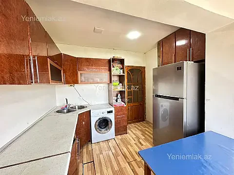 Satılır 4 otaqlı köhnə tikili 80 m²