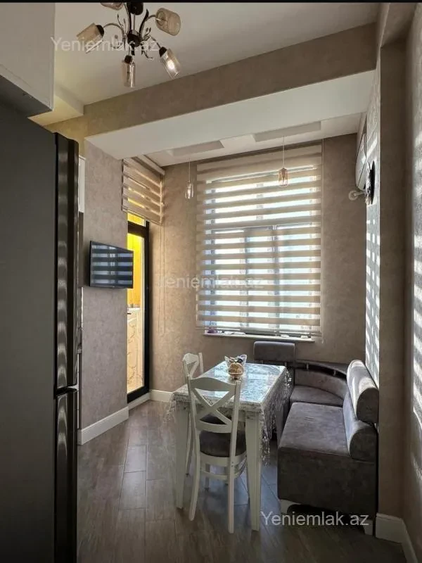 Satılır 3 otaqlı yeni tikili 90 m²