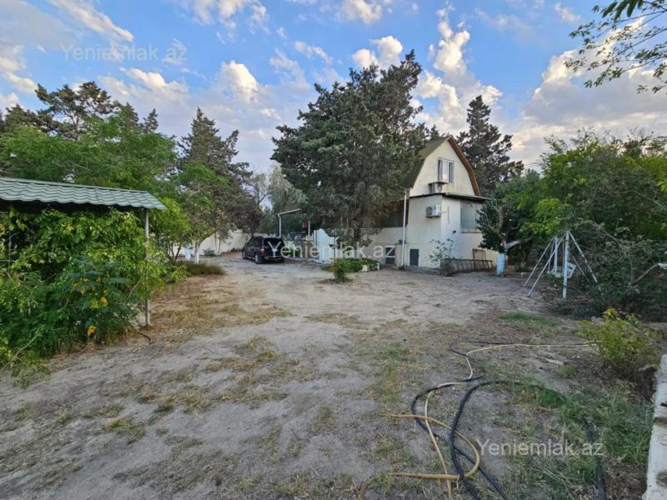 Satılır 4 otaqlı həyət evi 160 m²