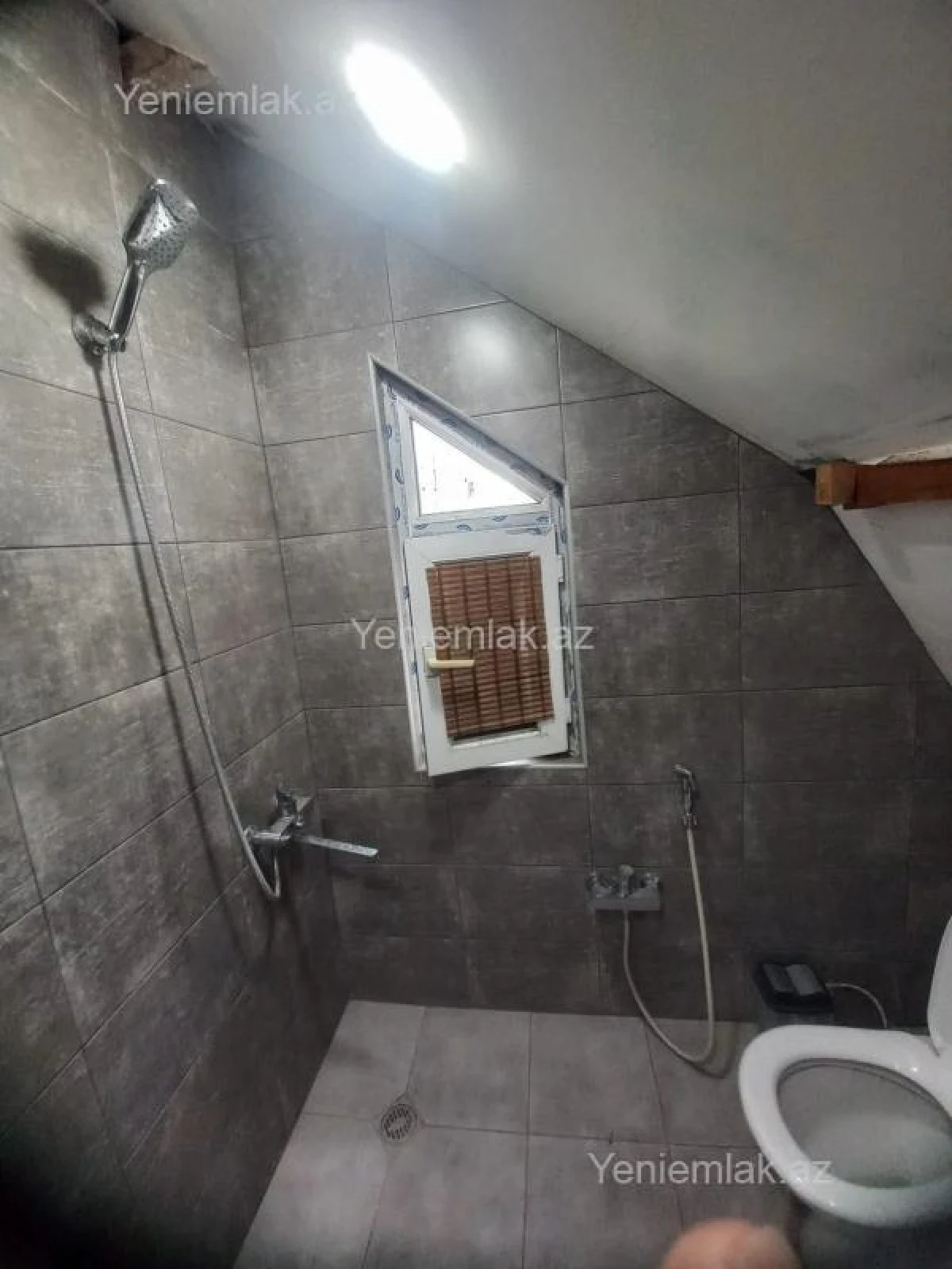 Satılır 4 otaqlı həyət evi 160 m²