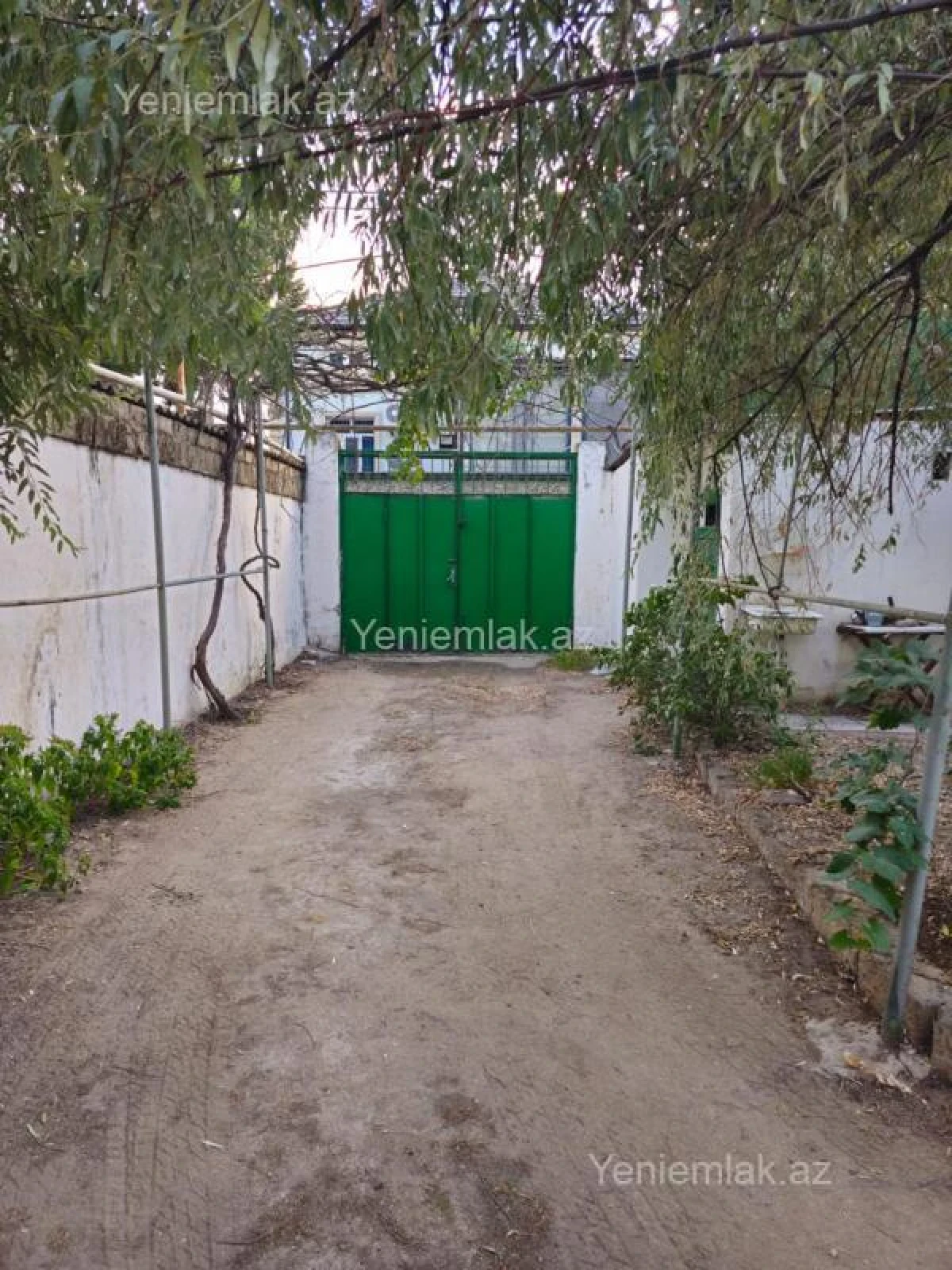 Satılır 4 otaqlı həyət evi 160 m²