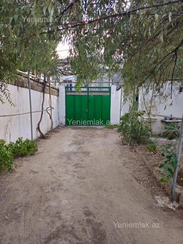Satılır 4 otaqlı həyət evi 160 m²
