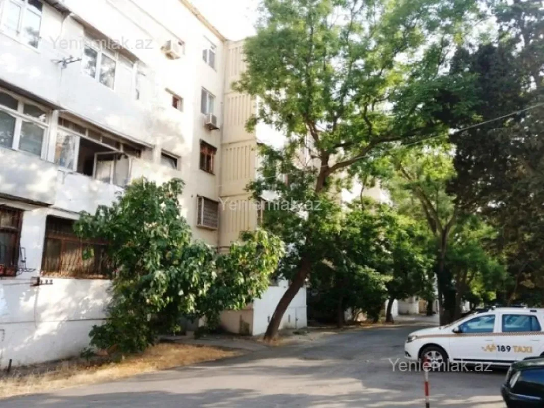 Satılır 2 otaqlı köhnə tikili 50 m²