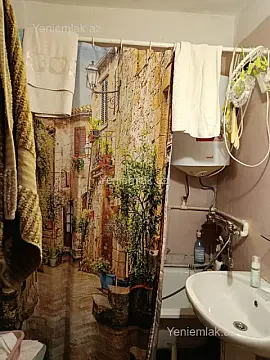 Satılır 1 otaqlı köhnə tikili 47 m²
