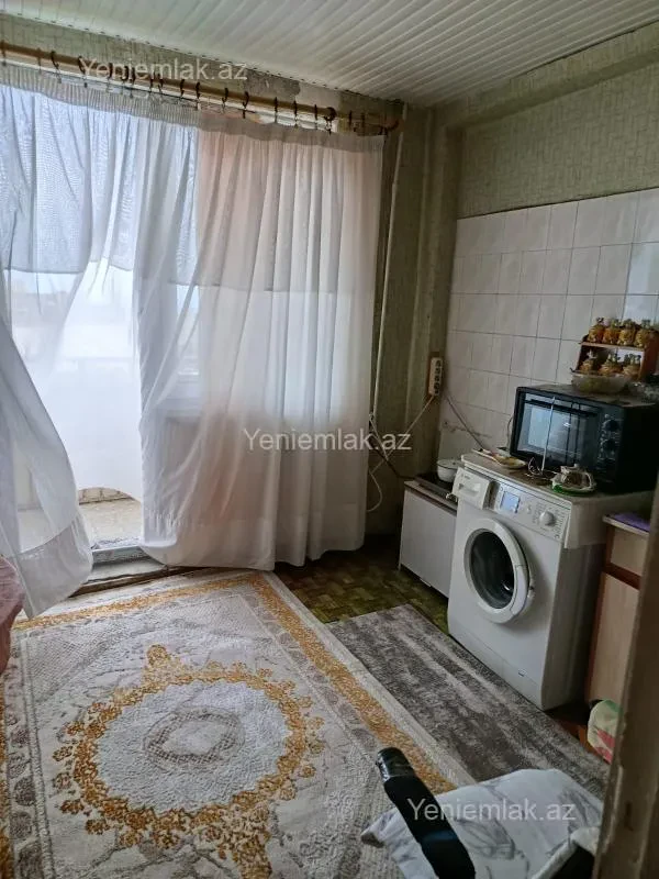 Satılır 1 otaqlı köhnə tikili 47 m²