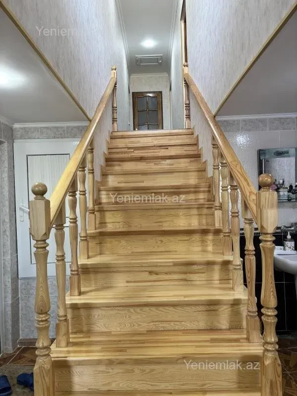 Satılır 6 otaqlı həyət evi 130 m²