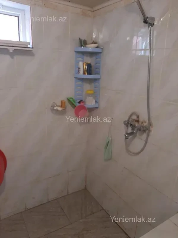 Satılır 6 otaqlı həyət evi 130 m²
