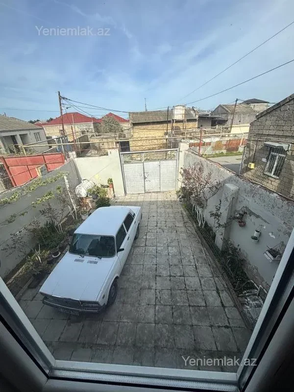 Satılır 6 otaqlı həyət evi 130 m²