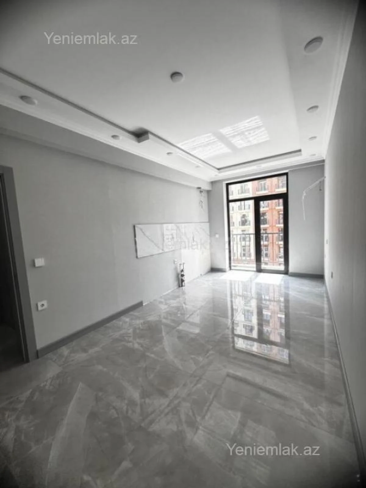 Satılır 2 otaqlı yeni tikili 60 m²