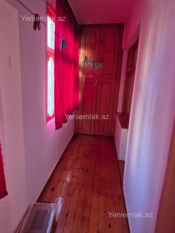 Satılır 2 otaqlı köhnə tikili 60 m²