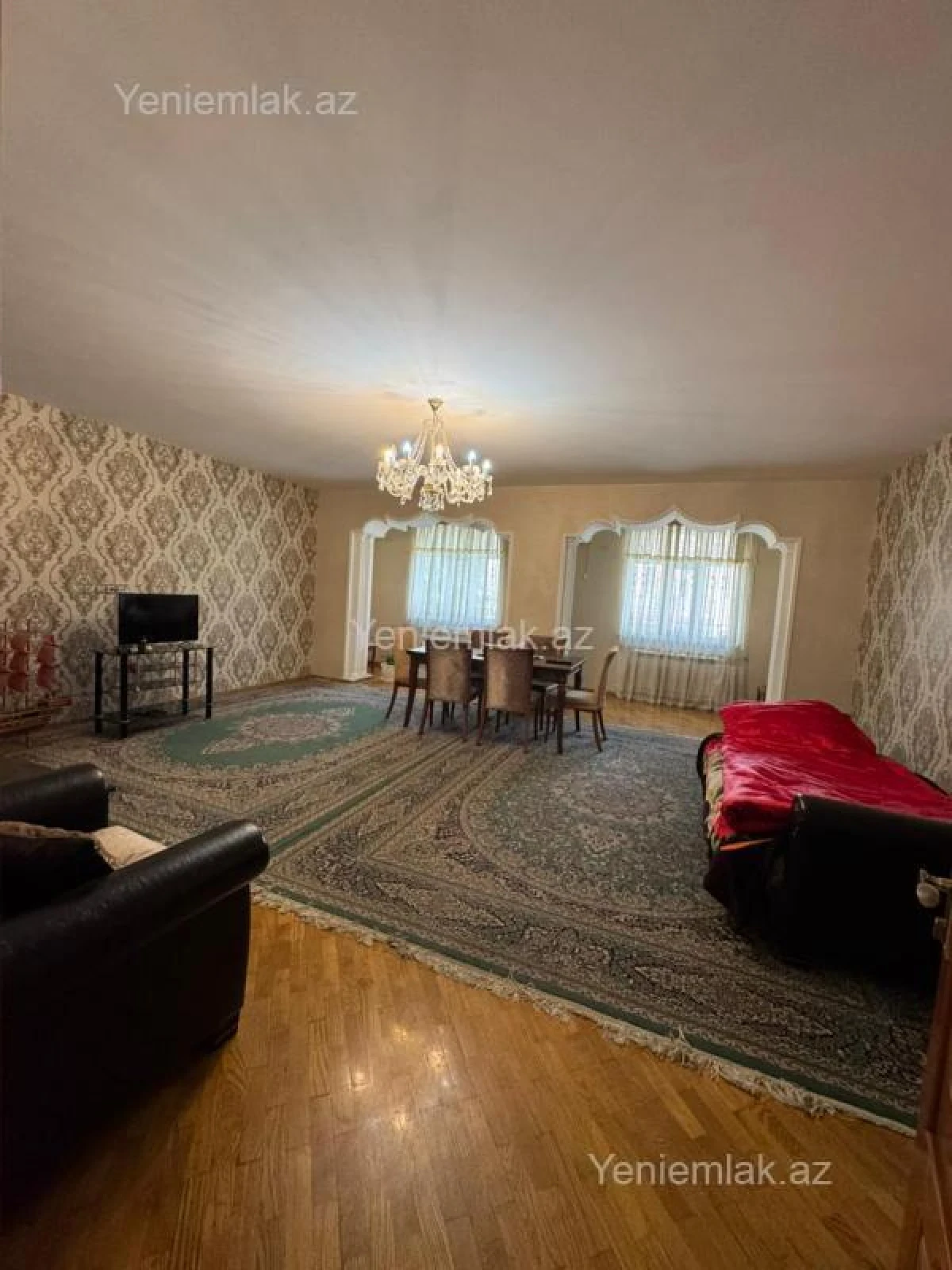 Satılır 4 otaqlı köhnə tikili 100 m²