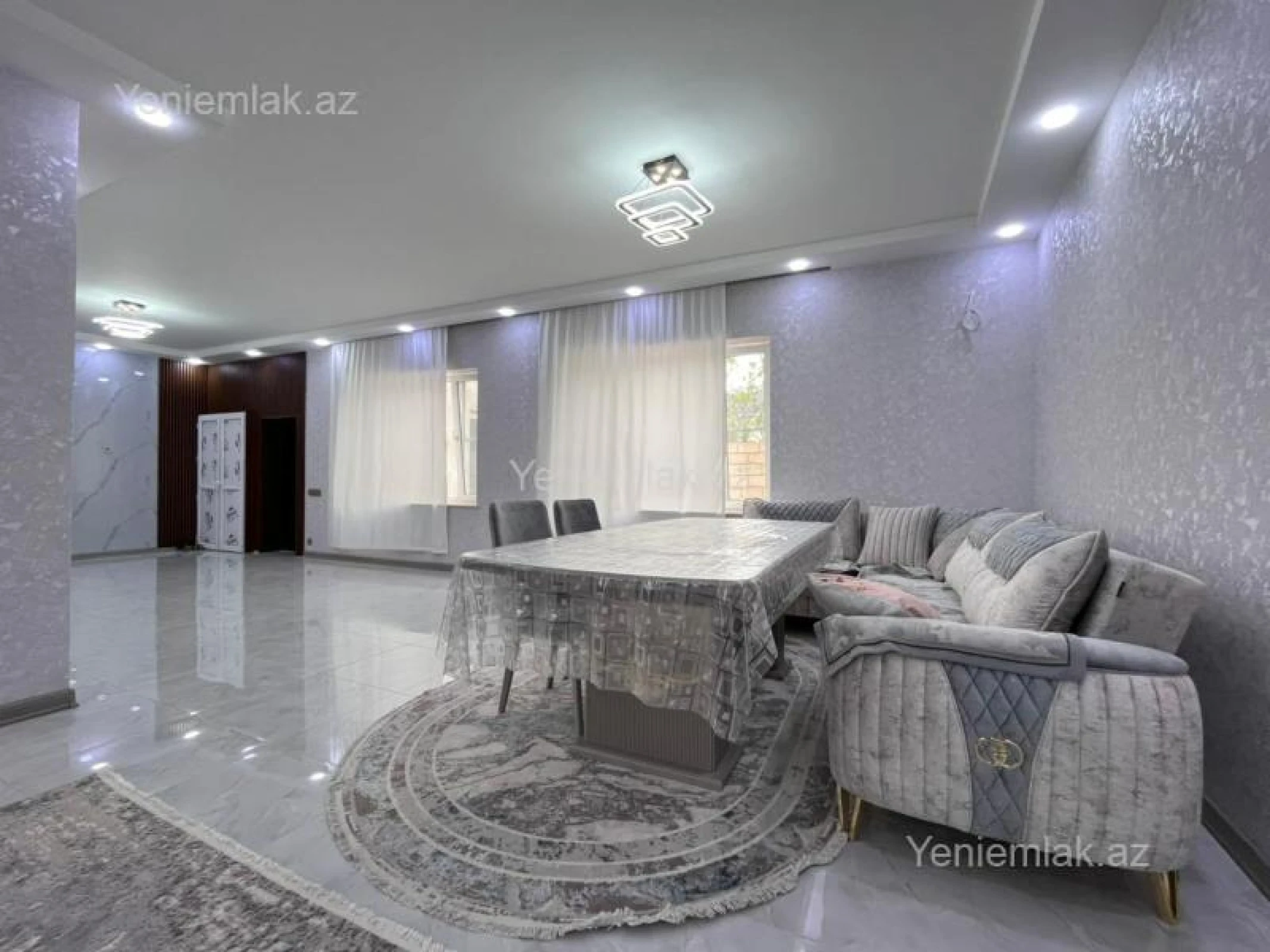 Satılır 8 otaqlı həyət evi 393 m²