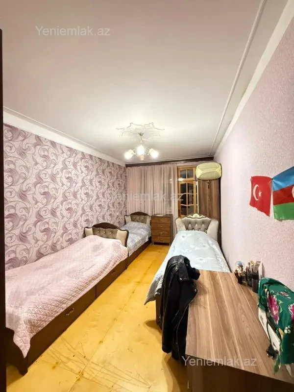 Satılır 2 otaqlı köhnə tikili 50 m²